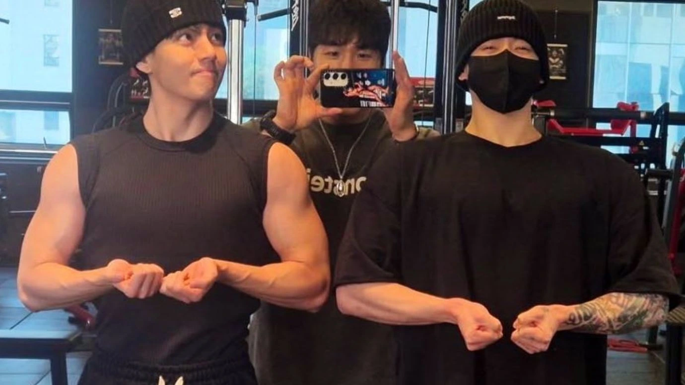 Jungkook y V incendian las redes con su nueva apariencia física