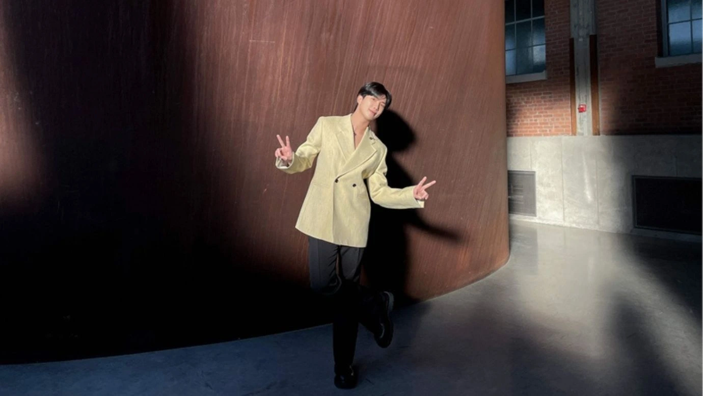 RM destaca en Art Basel como embajador de Samsung Art TV
