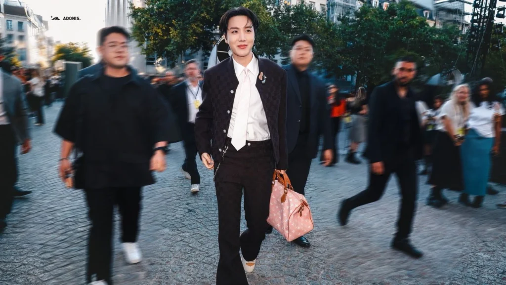 J-Hope en la Semana de la Moda Masculina
