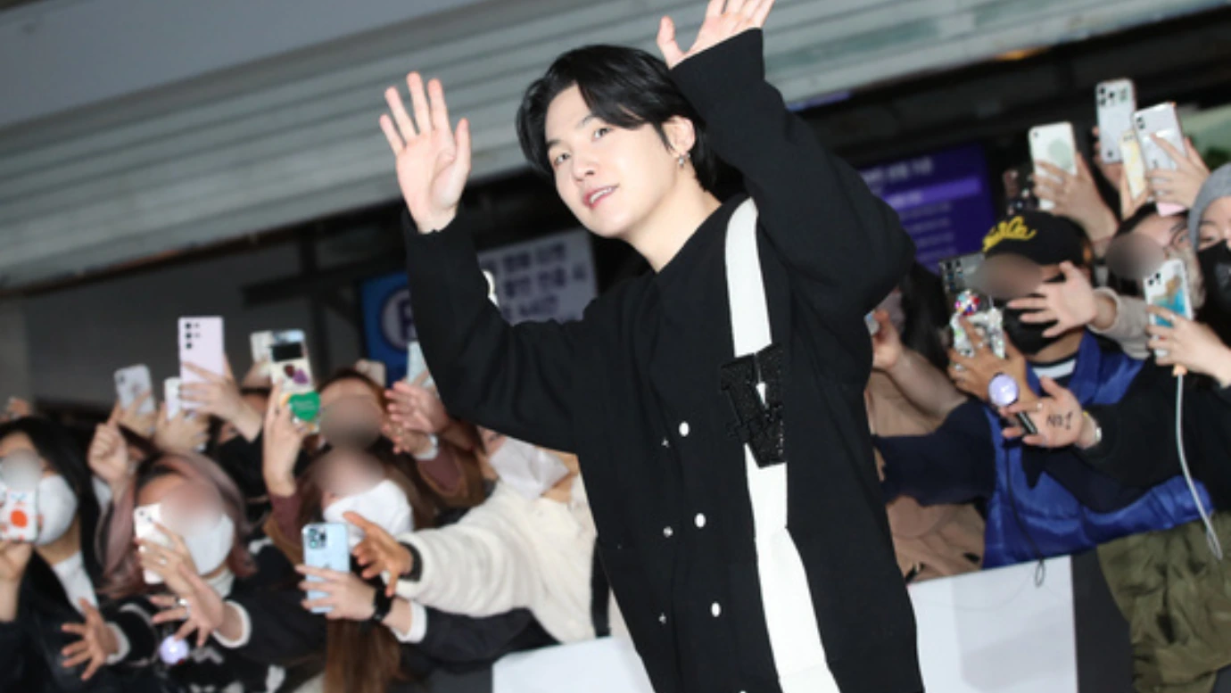 SUGA concluirá su servicio social el 21 de junio sin evento oficial